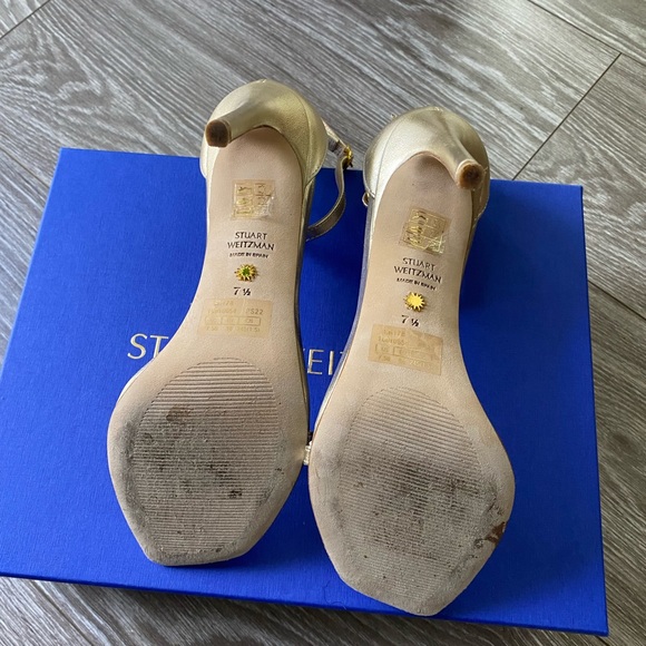 Stuart Weitzman Nudistcurve 100 Sandal in Platino Gold Size 7.5 - Picture 6 of 8